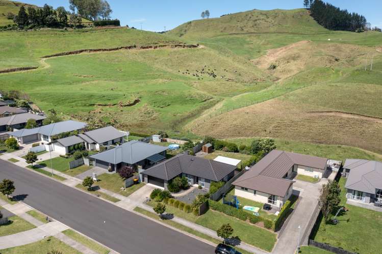 224 Ballintoy Park Drive Welcome Bay_29