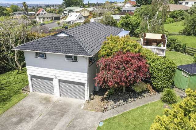Family Spaces with Scenic Views
