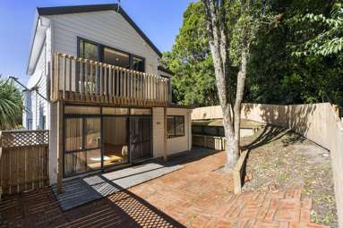 18/61A Birkdale Road_1