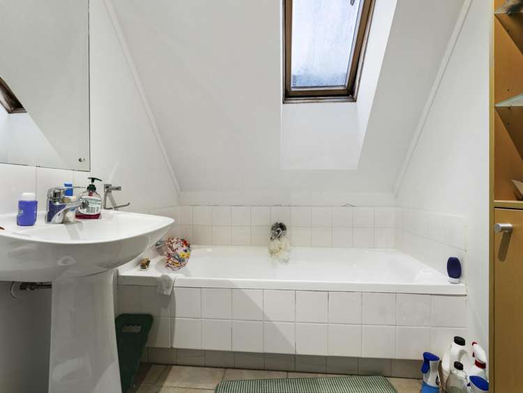 48 Earnslaw crescent Flat Bush_11
