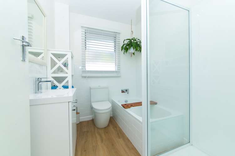 215 Titirangi Road Titirangi_11