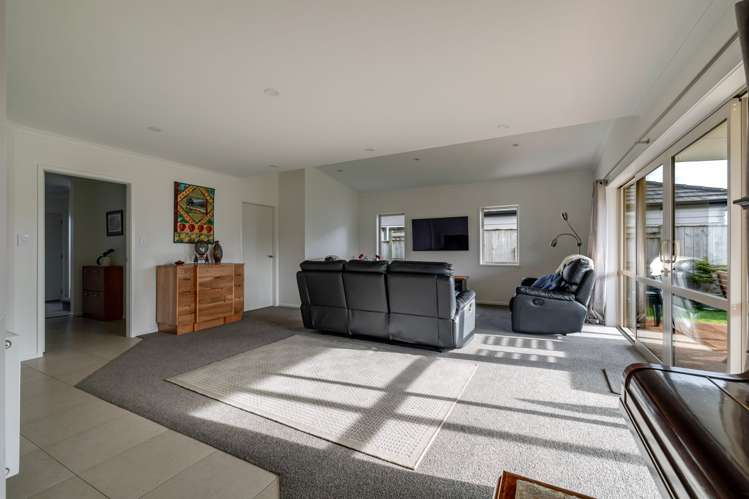 6 Silkwood Place Fitzherbert_16