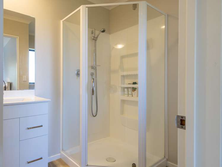 10 De La Mare Drive Leamington_12