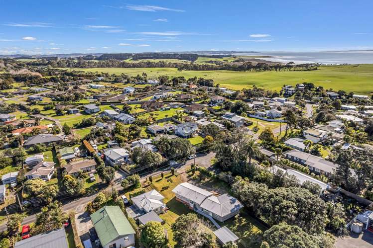 33 James McLeod Road Shelly Beach Helensville_31