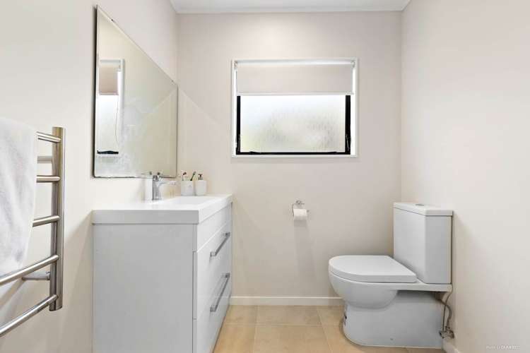 3/5 Glenview Road Glen Eden_9