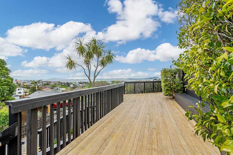 3/433a East Coast Road Mairangi Bay_15