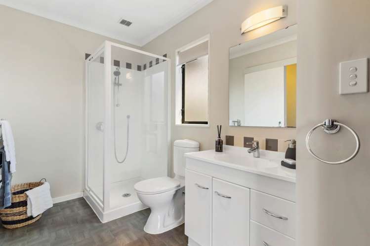 8 Kauri Lane Red Hill_14