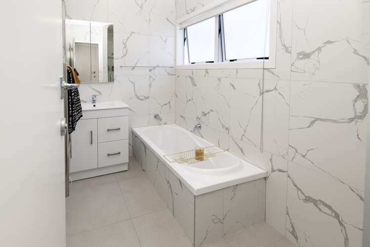 60 Beechdale Crescent Pakuranga Heights_16