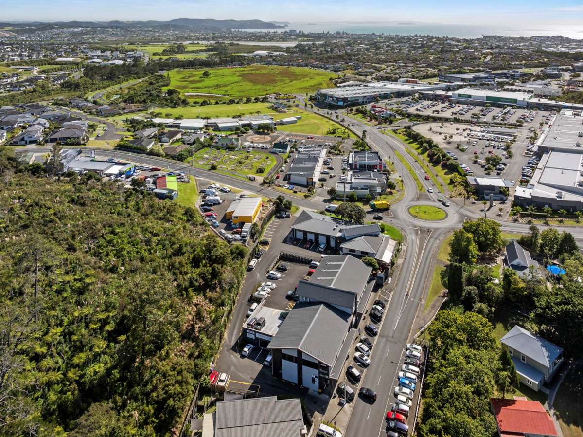 Unit 2/23 Wainui Road_5