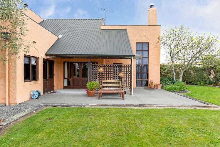 75 Arnott Street and part there of 75A Reid Line West Feilding_20