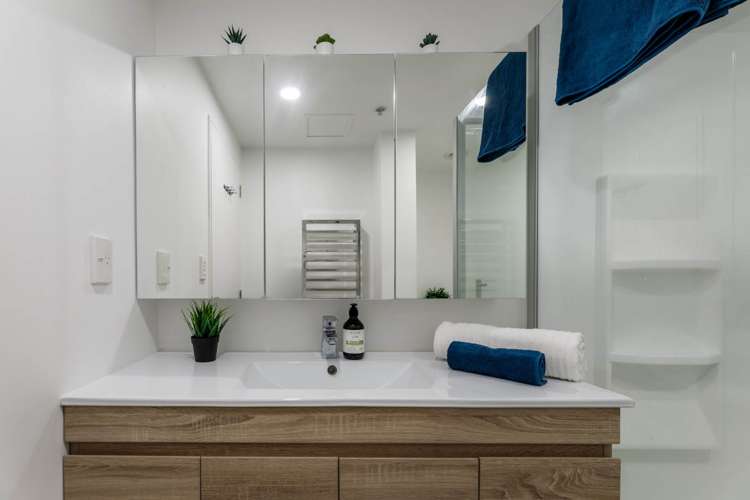 10h/23 Emily Place Auckland Central_12