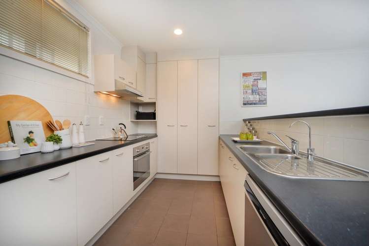 4b/8 Farnham Street Parnell_7