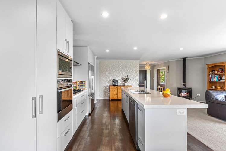 121 Leyland Road Whakamarama_8