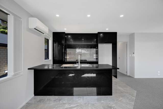 8A Frederick Place Whalers Gate_1