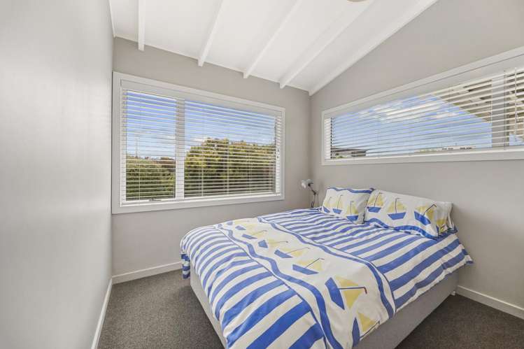 2 Palmer Place Taieri Mouth_17