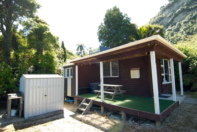 23 Horncastle Crescent Kahurangi National Park_11