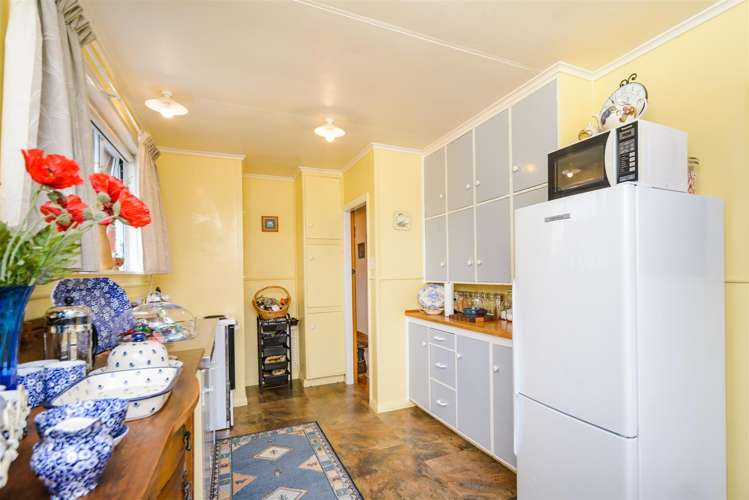 27 Holland Crescent Bulls_9