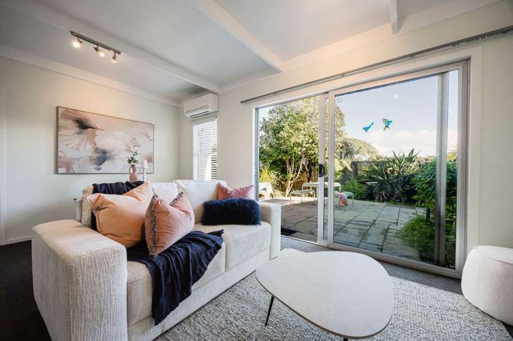 2/49 Watea Road Torbay_1