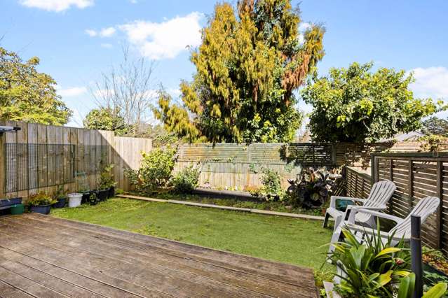 47/1 Ambrico Place New Lynn_3