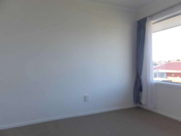 2/11 Powell Crescent Ilam_8