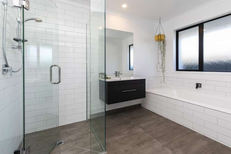 160 Southfield Drive Lincoln_16