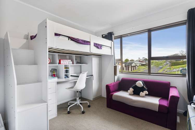 32 Kurnell Drive Botany Downs_13