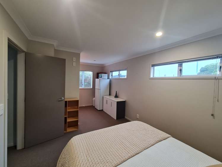 4 Acheron Road Paremata_16