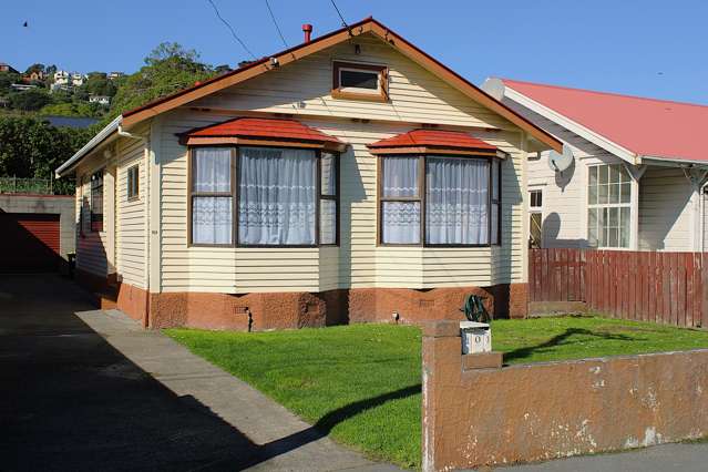 Two-bedroom house Island Bay