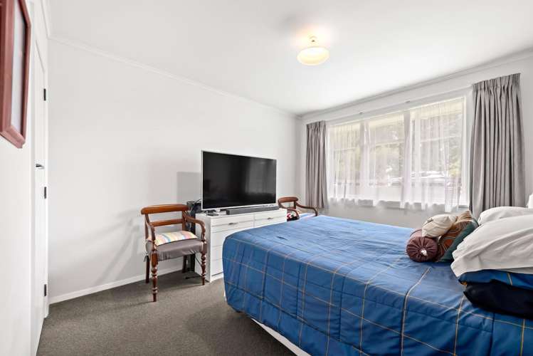 Flat 1 & Flat 2/1123 Fergusson Drive Clouston Park_4