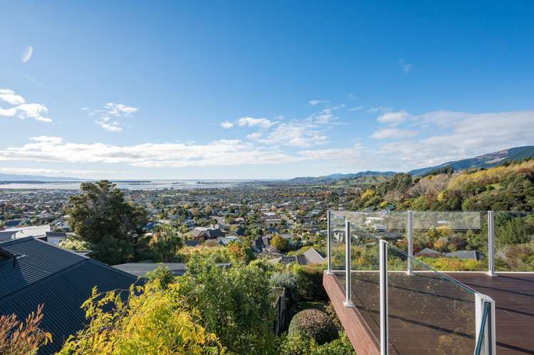 23 Valhalla Drive Richmond_16