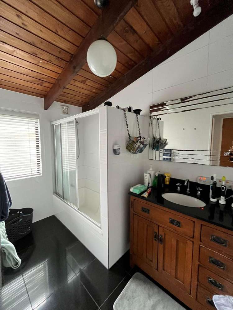 1A Mayfair Crescent Mairangi Bay_2