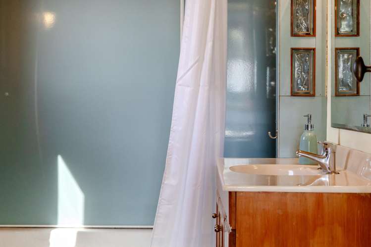 99 The Strand Okarito_18