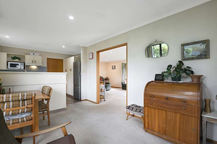 4 Reid Crescent Allenton_7