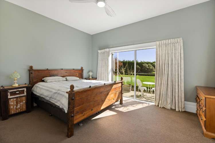 307 Larcombs Road Weedons_15