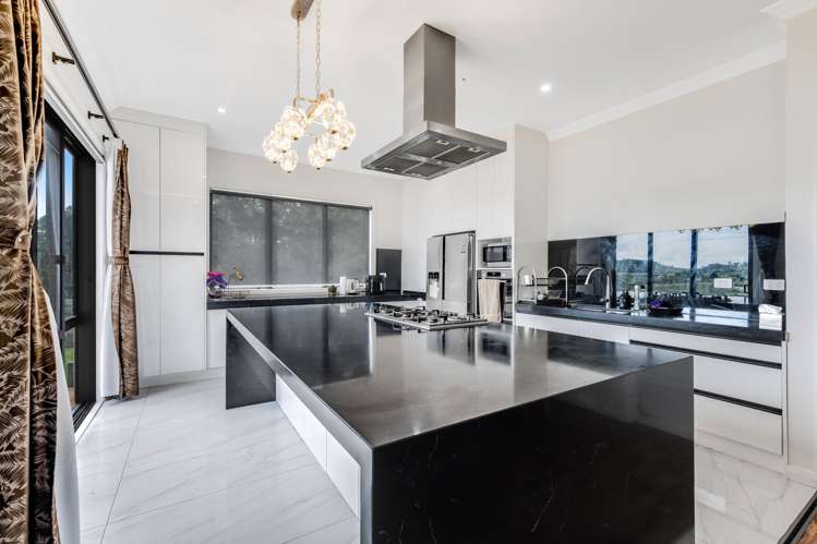 300 Whitford Park Road_4