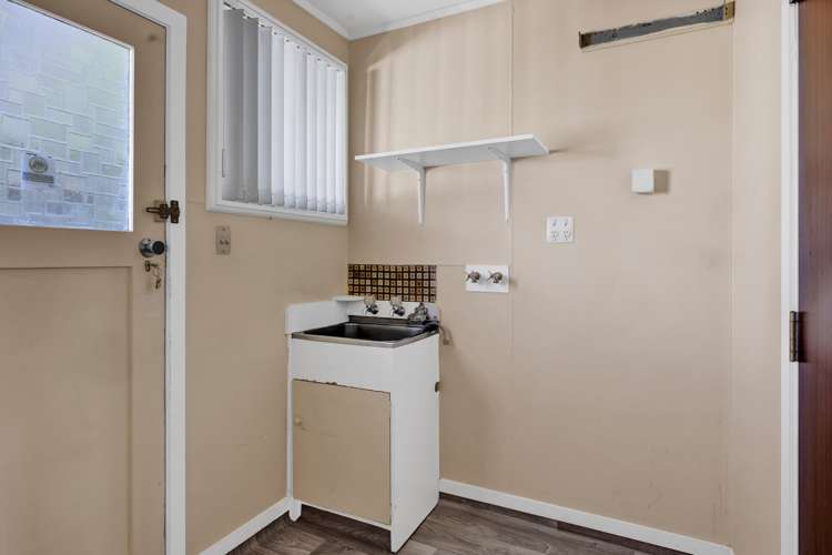 82 Grey Street Waitara_19