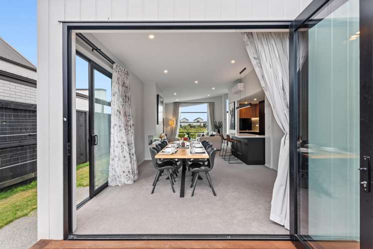 49 Earp Crescent Chartwell_13