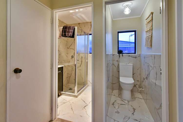 2/6 Hatherley Place Clendon Park_14