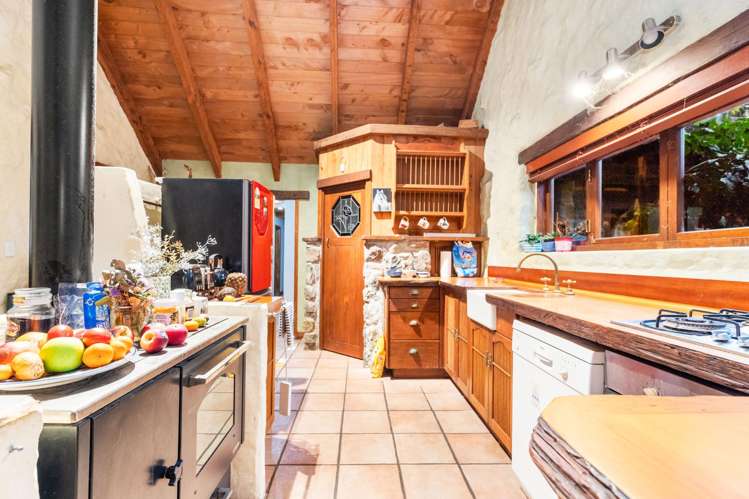 253 Tangihua Road Maungakaramea_36