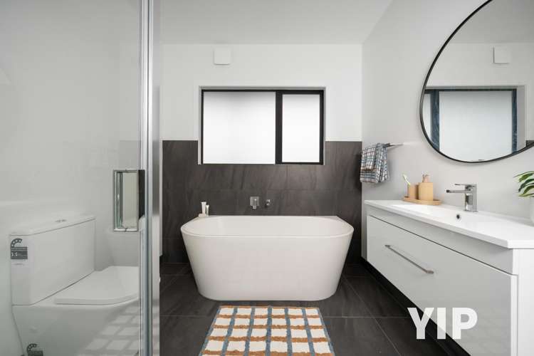 36 Hokioi Drive Kenepuru_6
