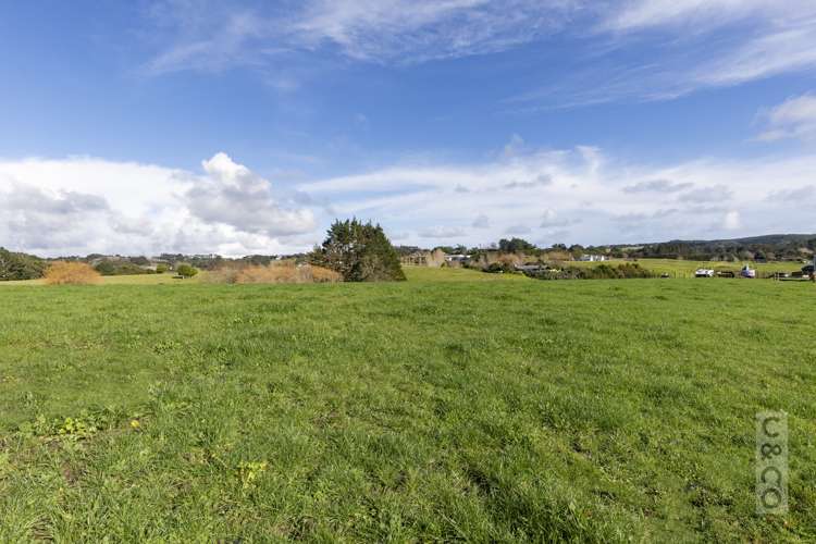 1242 State Highway 16 Waimauku_49