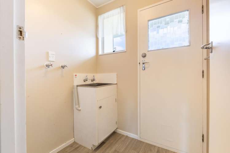 56b Maxwells Line Awapuni_15