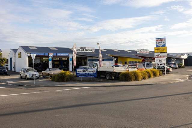 Prime Corner &ndash; New 8 Year Lease