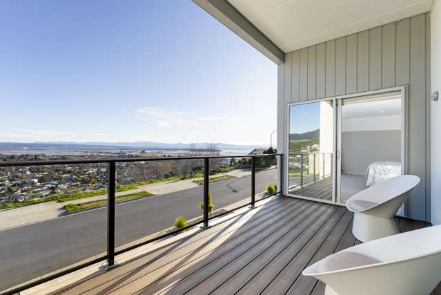 Contemporary home with panoramic views