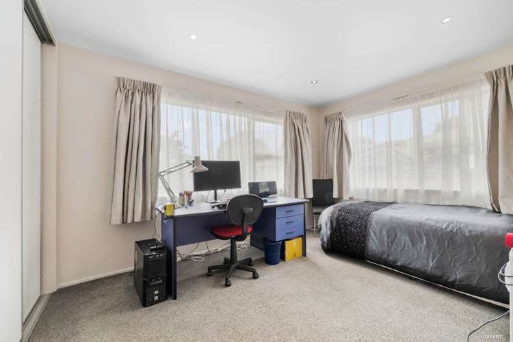 23 Knightsbridge Drive Forrest Hill_12