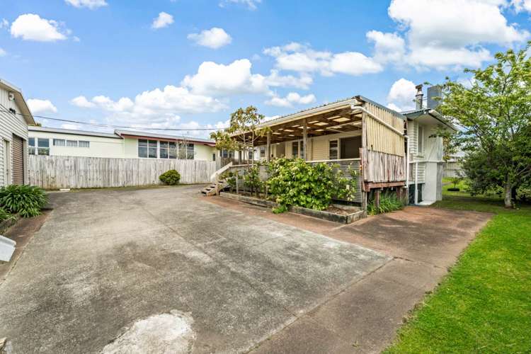 30 Ozich Avenue Te Atatu South_13