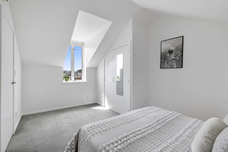 8/245 Adelaide Road Newtown_12