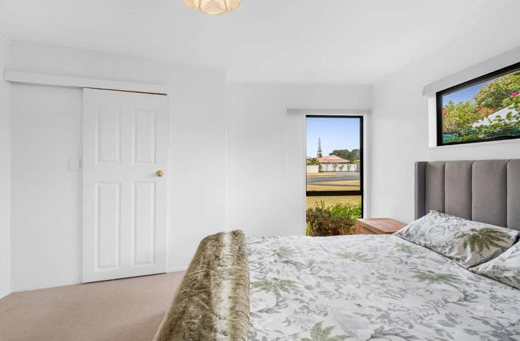 26 Settlers Grove Orewa_15