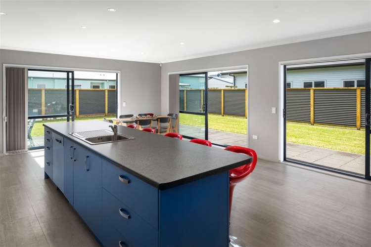 16 Surfers Avenue Waihi Beach_3