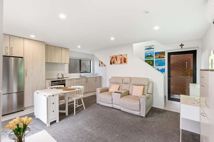 2/19 Karamu Street Te Atatu Peninsula_3